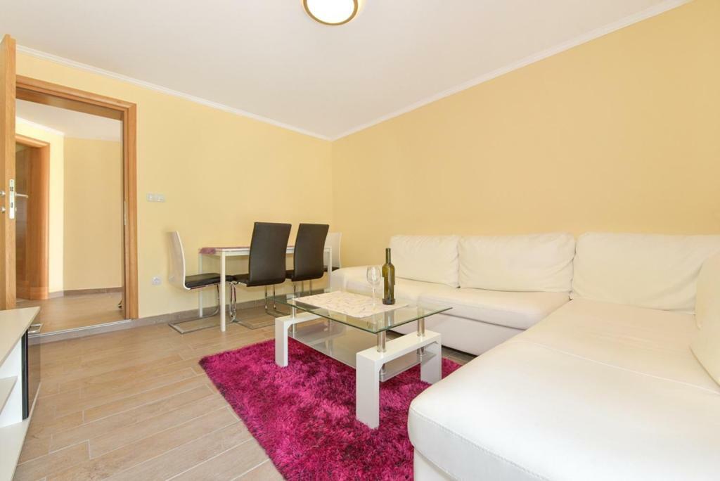 יזרה Apartment Sax מראה חיצוני תמונה